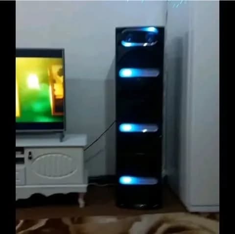 اسپیکر چراغدار CN-627 مکسیدر، رنگ مشکی و آبی، جنس پلاستیک، ایستاده بزرگ