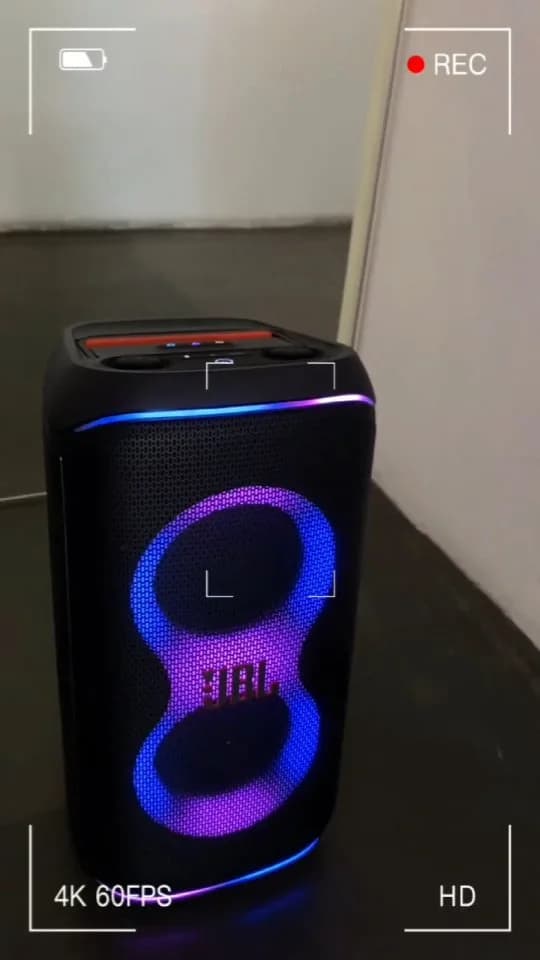اسپیکر Partybox 120 JBL، رنگ مشکی، بنفش و آبی، جنس پلاستیک، مستطیلی، دارای نور