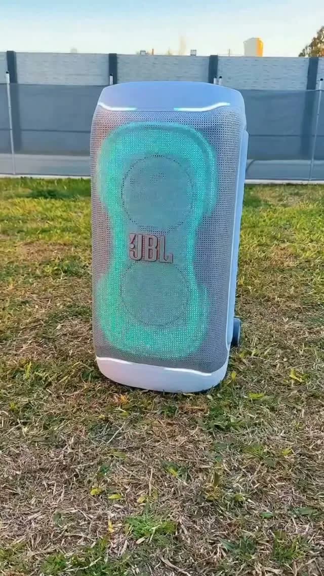 اسپیکر Partybox 330 JBL، رنگ سفید، سبز و سیاه، جنس پلاستیک و فلز، استوانهای دستهدار