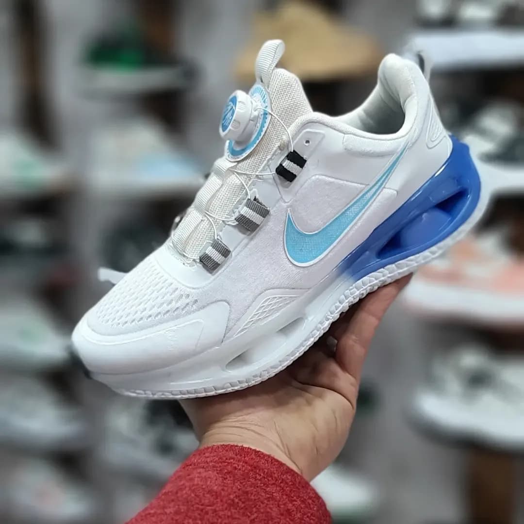 کتانی نایک دیسکی مردانه، رنگ سفید و آبی، جنس پلاستیک و پارچه، کتانی اسپرت
