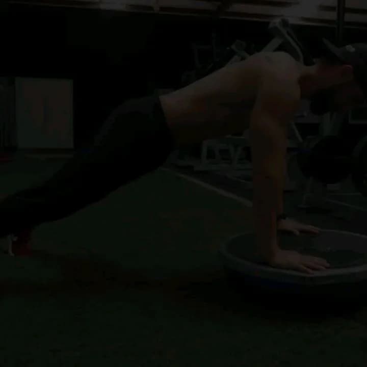 توپ بوسبال POWERGYM، رنگ خاکستری و مشکی، جنس پلاستیک، نیم‌کره