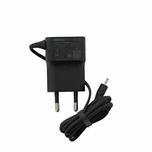 شارژر نوکیا سوزنی ریز، رنگ مشکی، جنس پلاستیک، دوشاخه، همراه با کابل