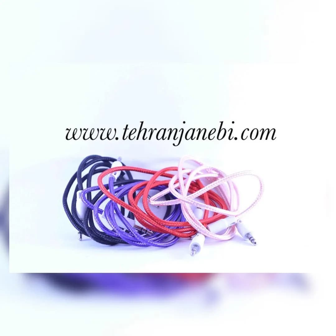 کابل AUX کنفی ۲ متری، رنگ مشکی، قرمز، بنفش و صورتی، جنس پلاستیک و بافتنی، طرح بافتدار، جک ۳.۵ میلیمتری