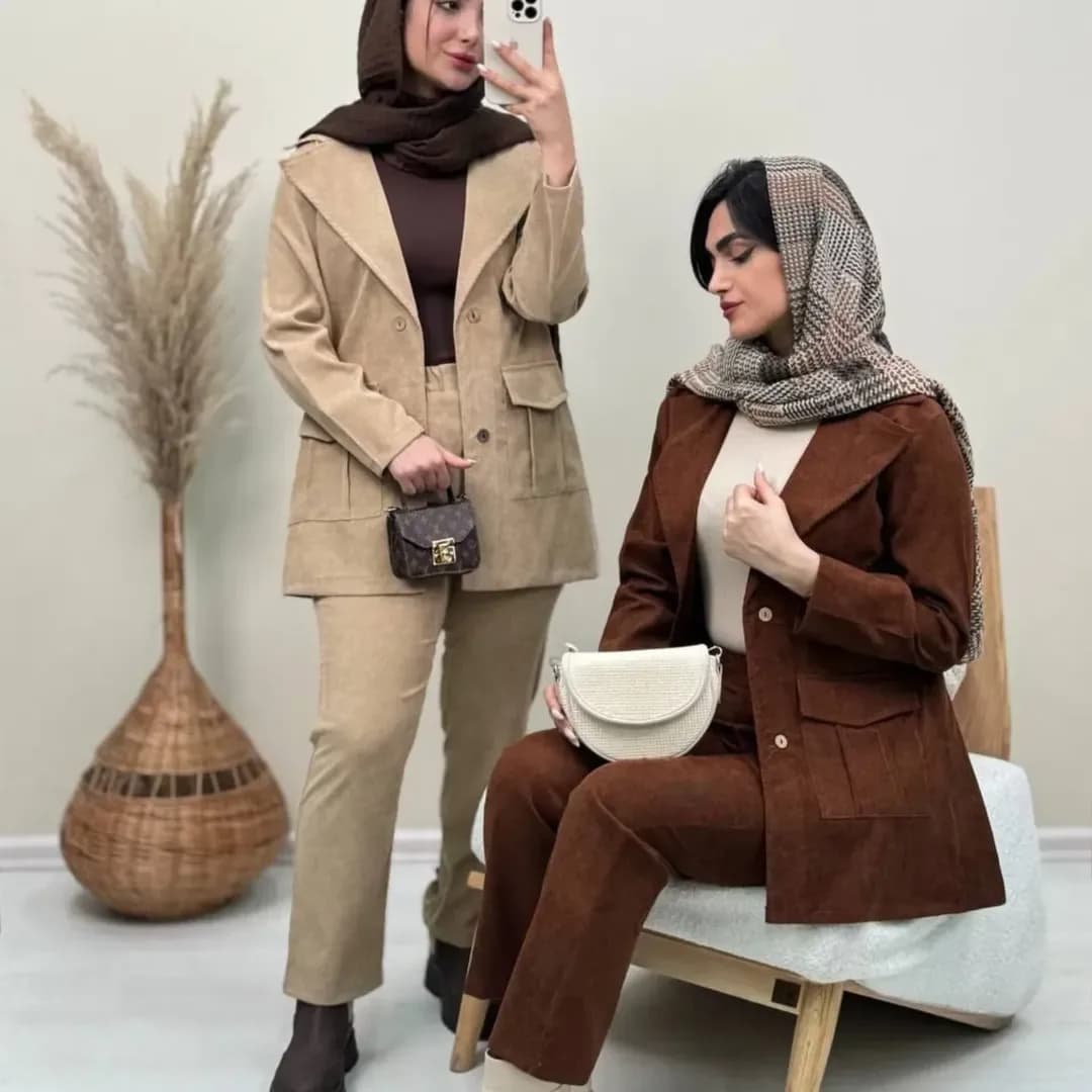ست کت و شلوار مخمل کبریتی، رنگ کرم و قهوهای، کت کوتاه، شلوار راحت