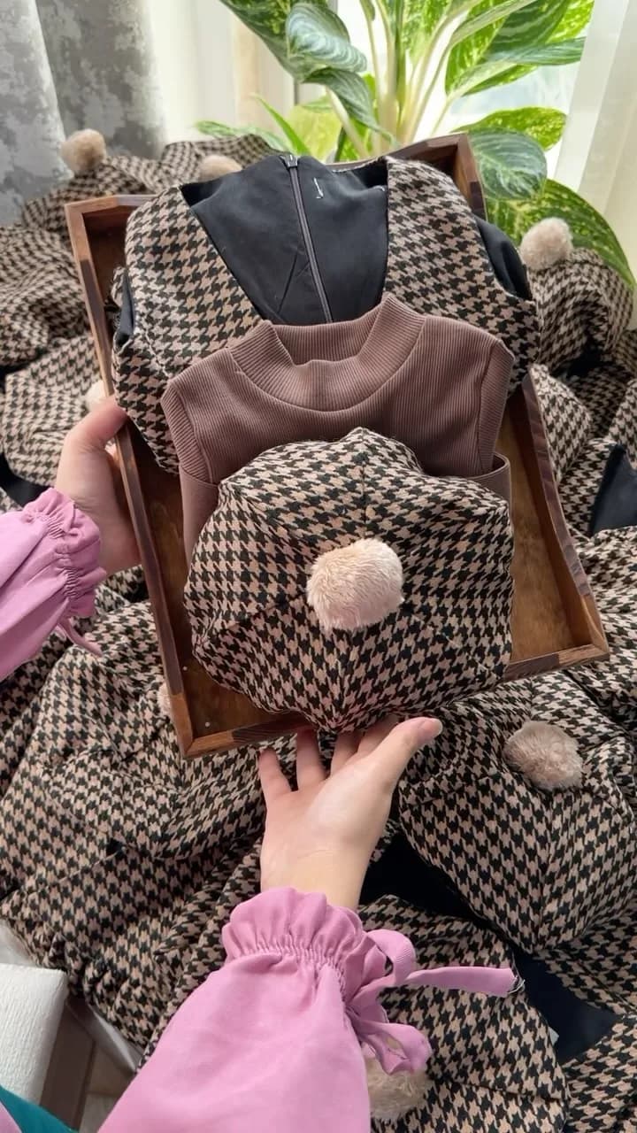 ست لباس بچگانه