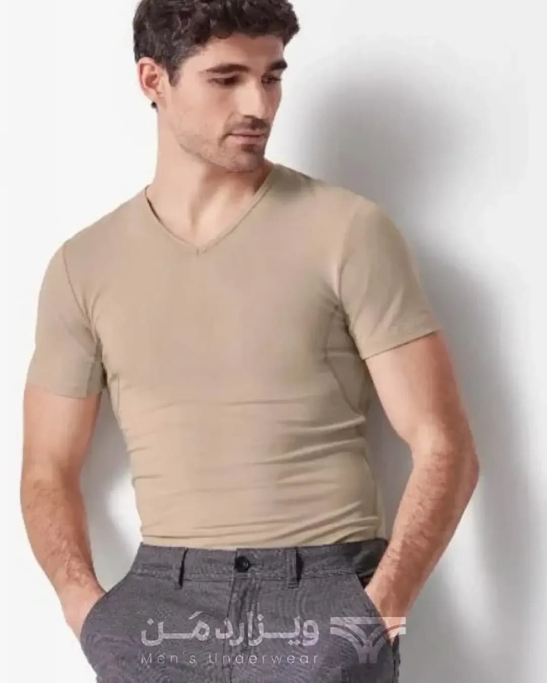زیرپوش تیشرت مردانه یقه هفت جاذب رطوبت اسمارا من، رنگ بژ و خاکستری، کوتاه، یقه V، آستین‌کوتاه، جذب