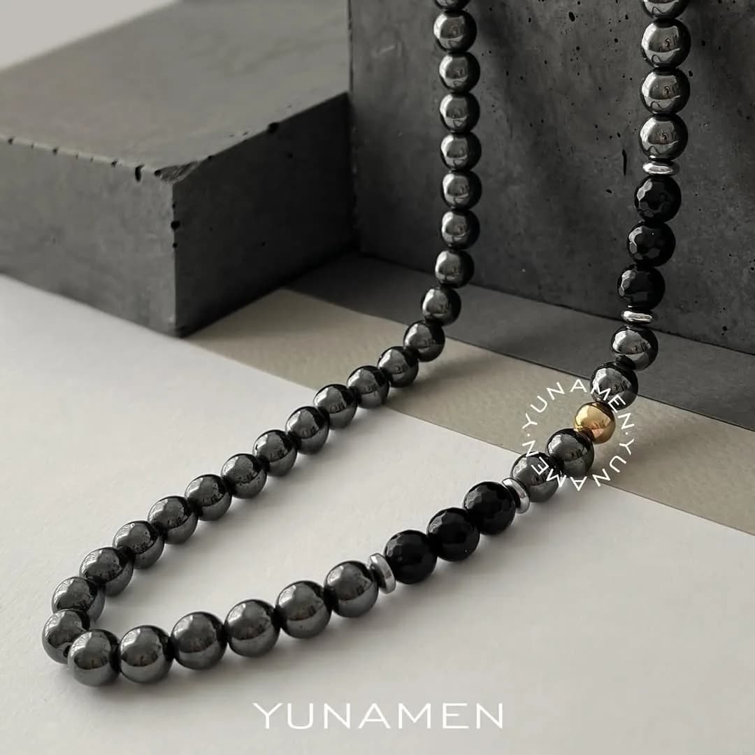گردنبند سنگ اونیکس و حدید مردانه مدل Y821، رنگ مشکی و طلایی، جنس فلز، گردنبند مهره‌ای