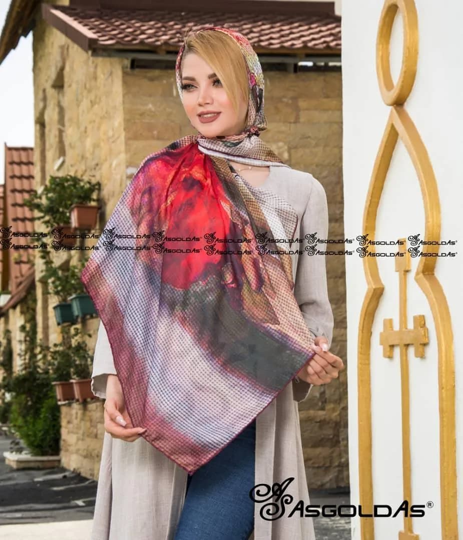 روسری زنانه، رنگ قرمز، طوسی و مشکی، قوارهدار