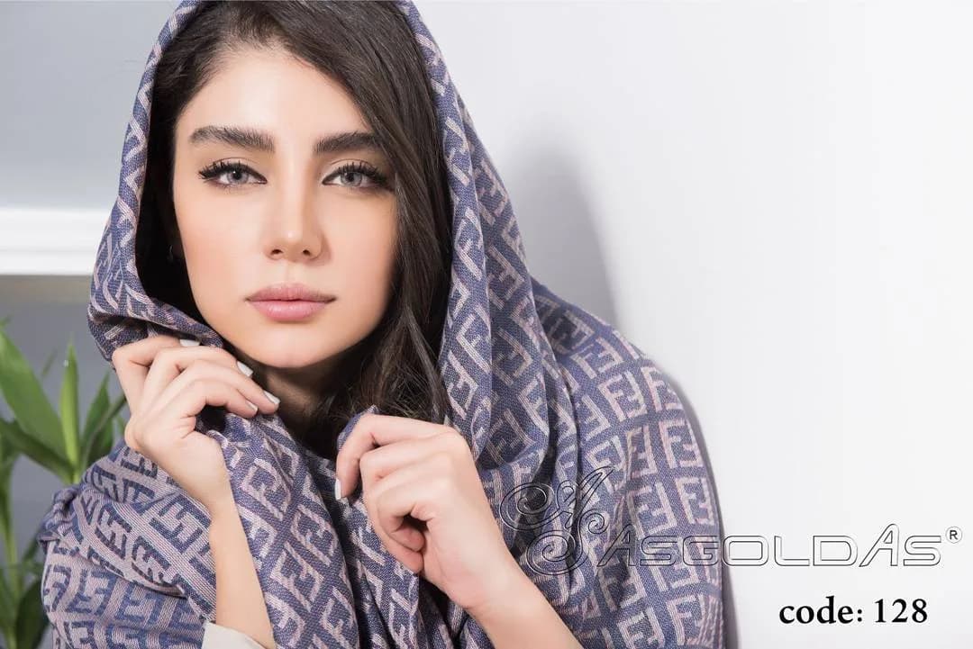 روسری نخی پاییزه قواره ۱۴۰ فندی
