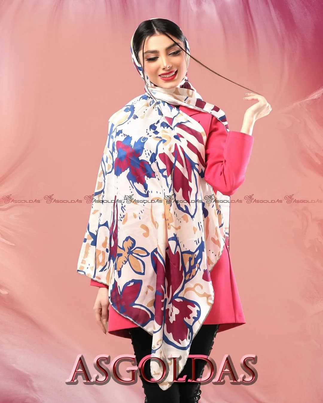 روسری ابریشم یونیک سایز ۱۴۰ آسگلداس، رنگ سفید، صورتی و آبی، طرح گلدار، بزرگ قواره، ریشریش