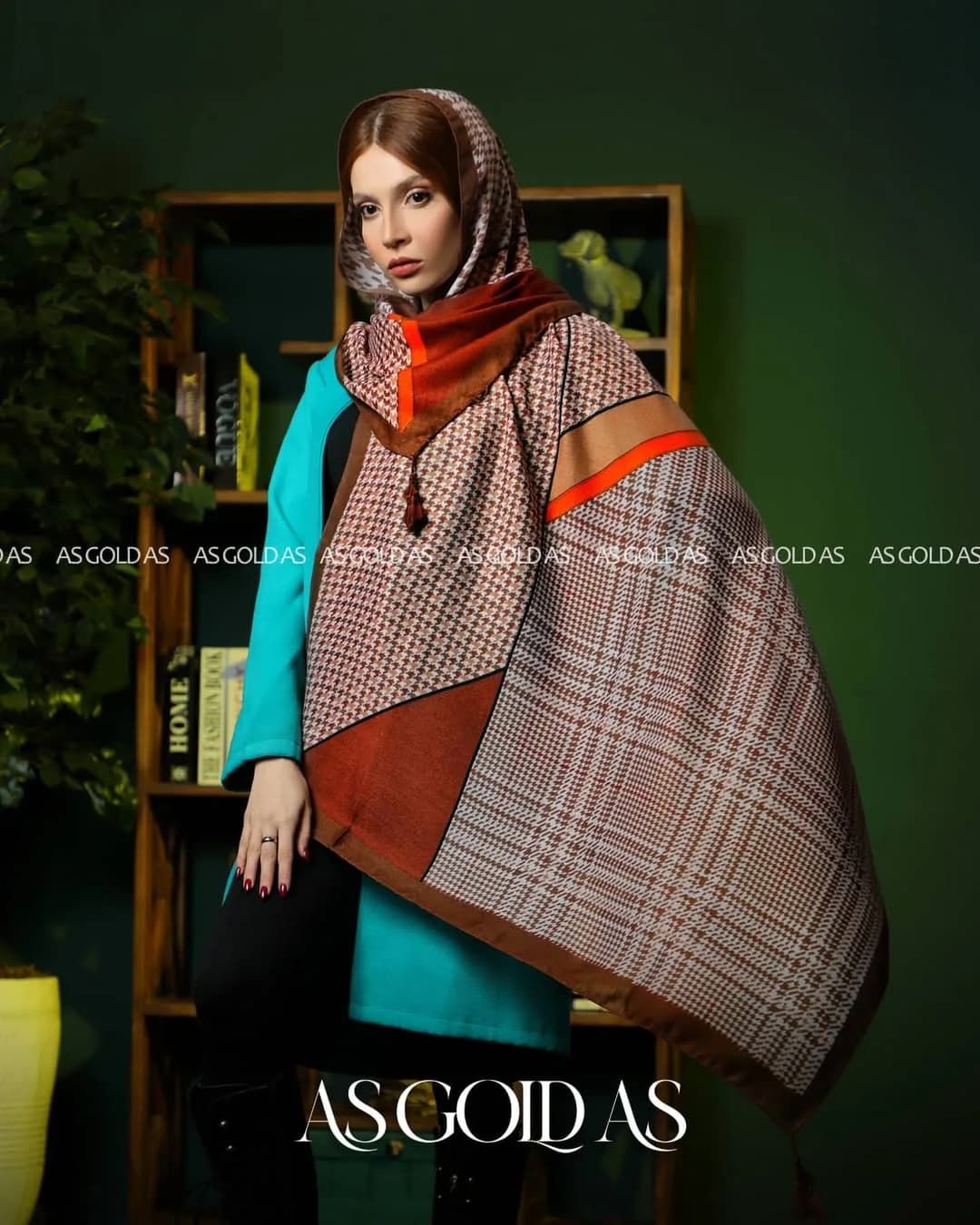شال زنانه کد ۱۰۰۴۶، رنگ قهوهای، قرمز و کرم، طرح هندسی، مستطیلی، بلند