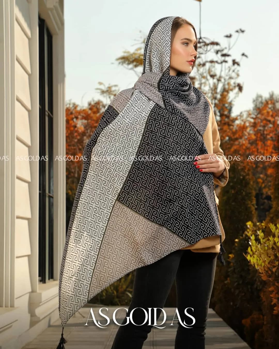 شال نخی کد ۱۰۰۴۶ — نمای رویتن — طرح هندسی