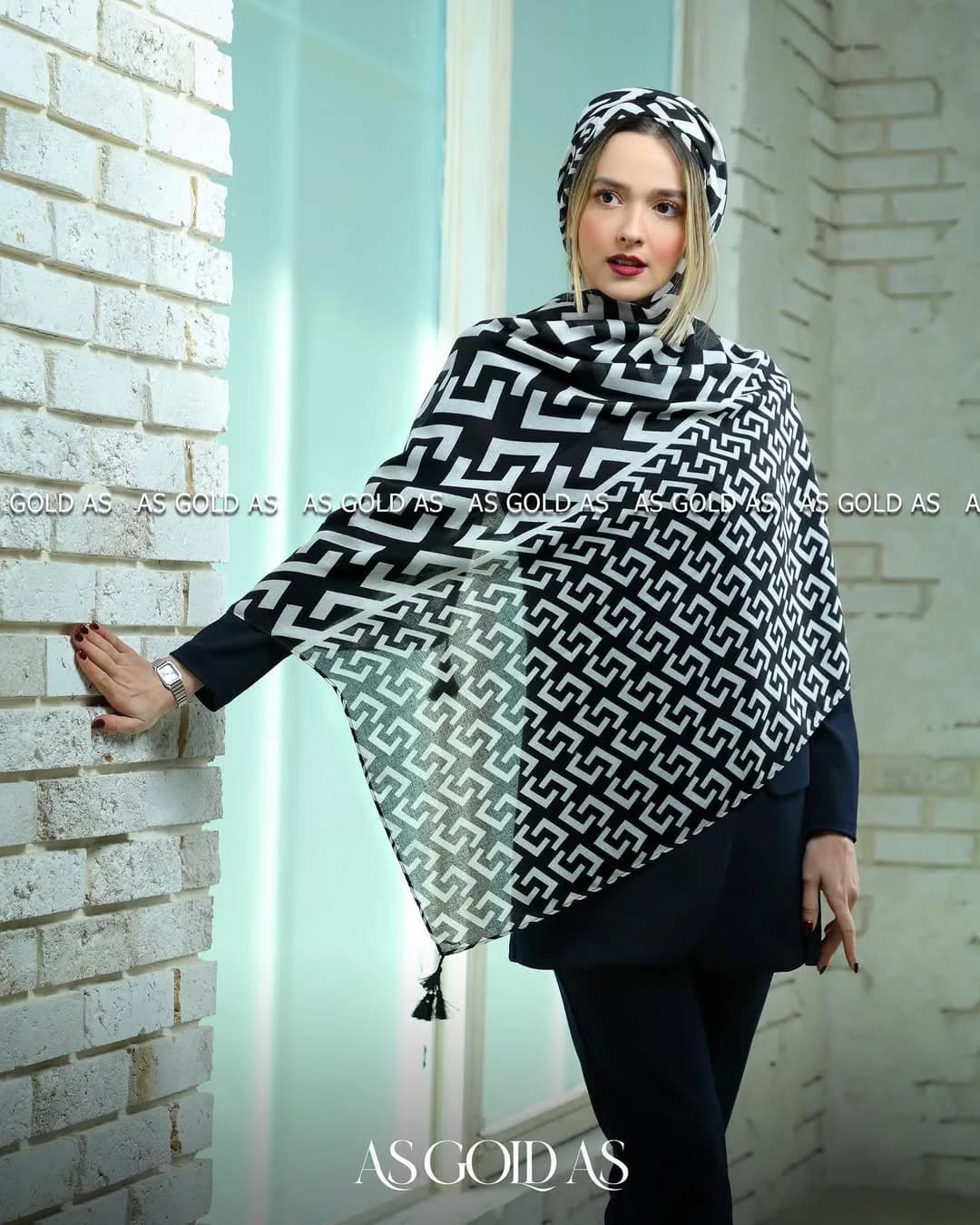شال ترک نخی آسگلداس، رنگ سیاه و سفید، طرح هندسی، مستطیلی، با ریشه
