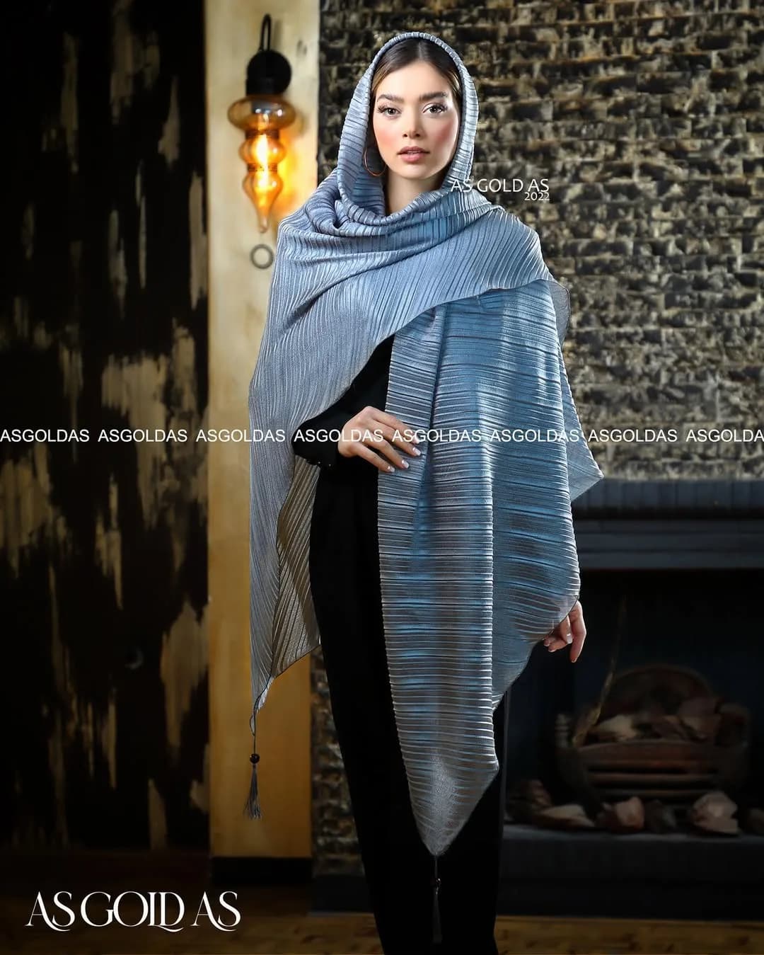 شال سایز ۱۴۰ کد ۱۰۰۷۹، رنگ آبی خاکستری، جنس بافتنی، بلند، بافت ریز