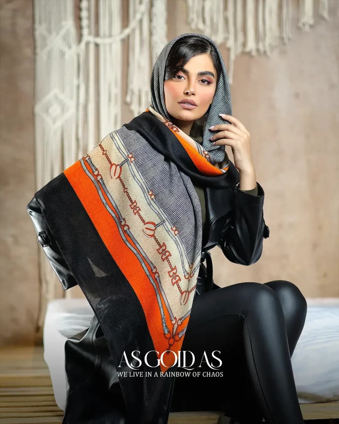 شال سایز ۱۴۰، رنگ نارنجی، خاکستری و مشکی، مستطیلی، بزرگ