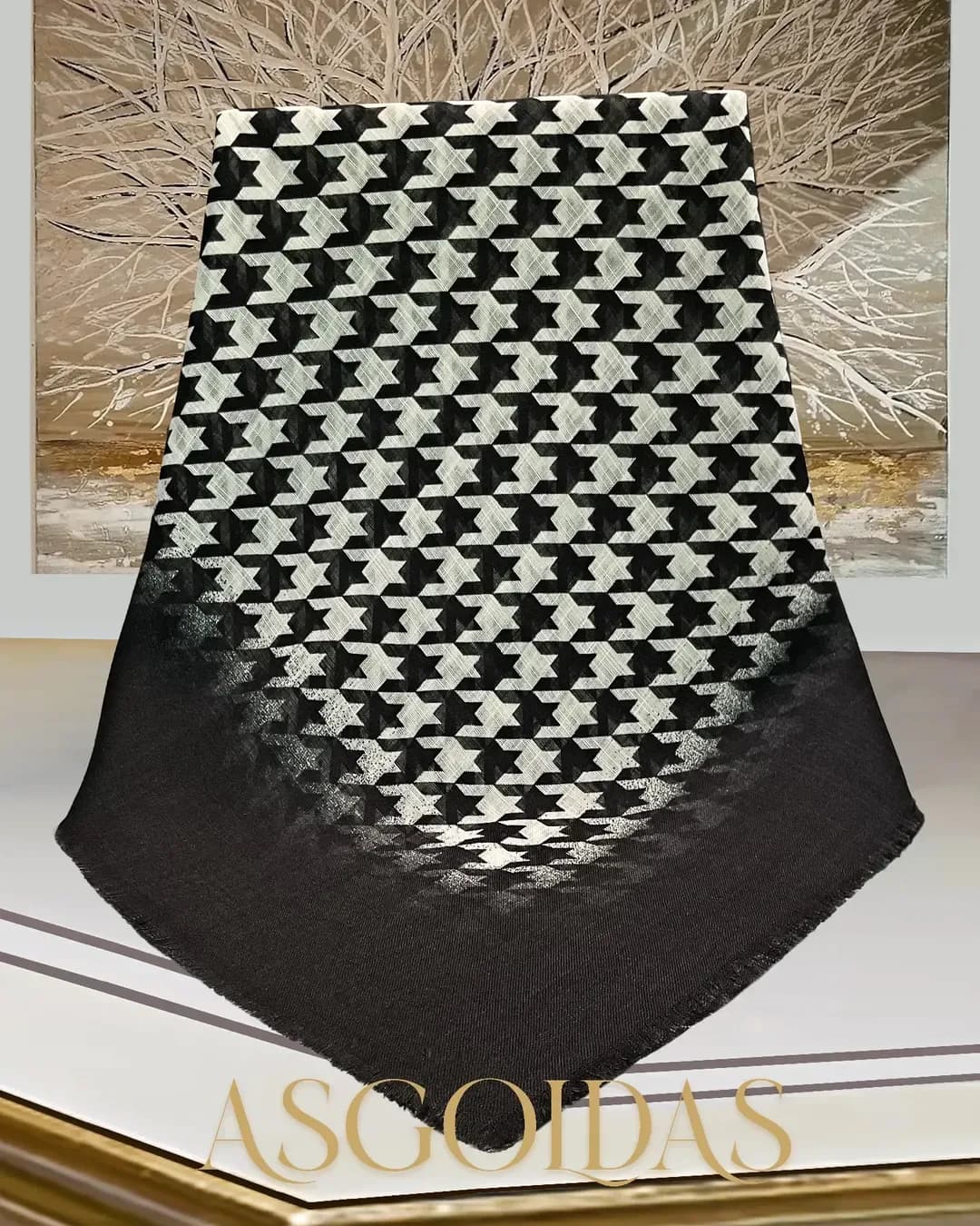 شال روسری سایز ۱۰۰، رنگ سیاه و سفید، طرح هندسی، مربع