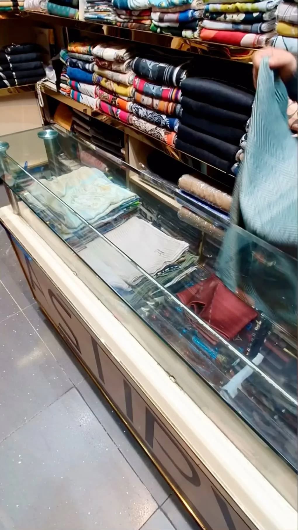 شال موهر جناقی منگولهدار