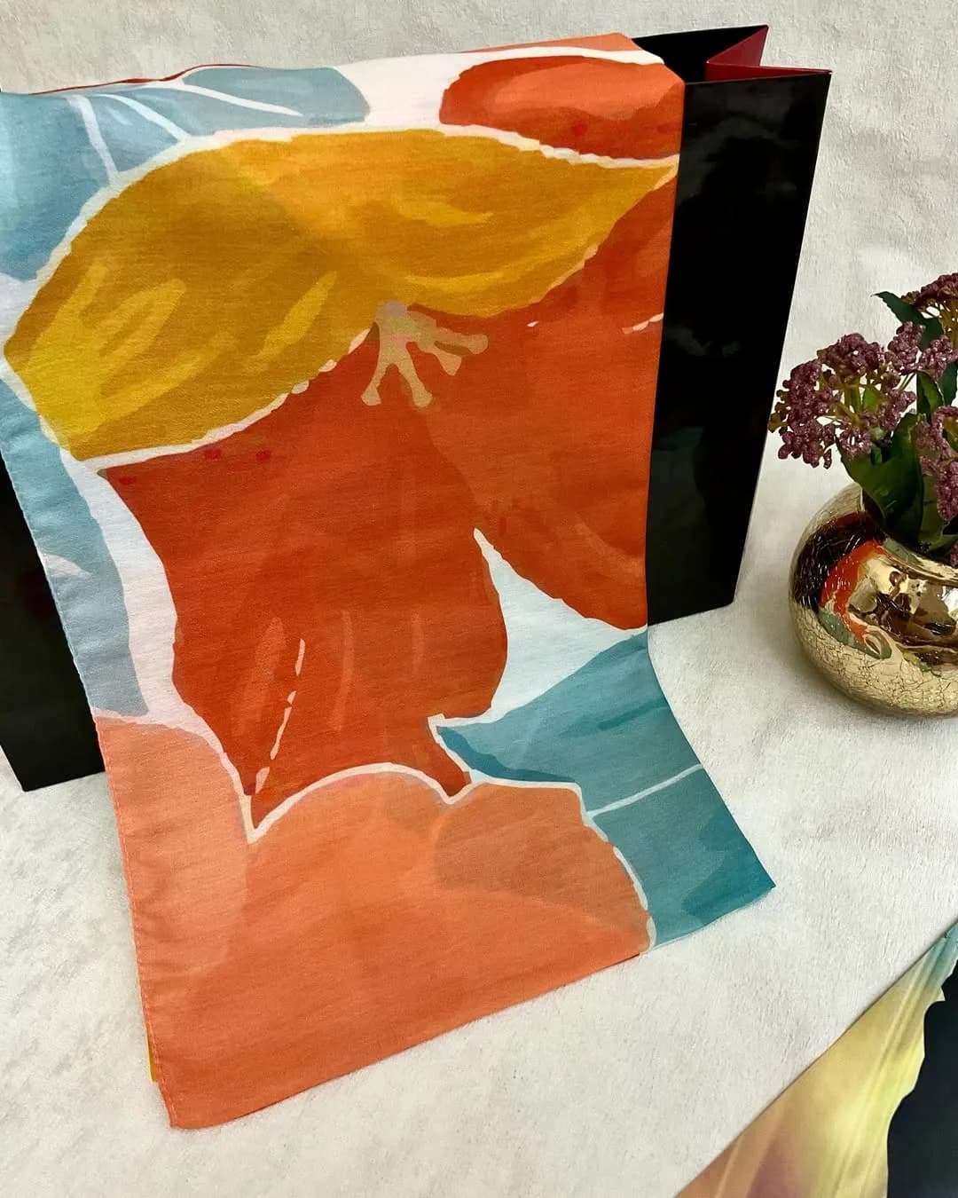 روسری ۱۲۰ — نمای جزئیات — طرح گل