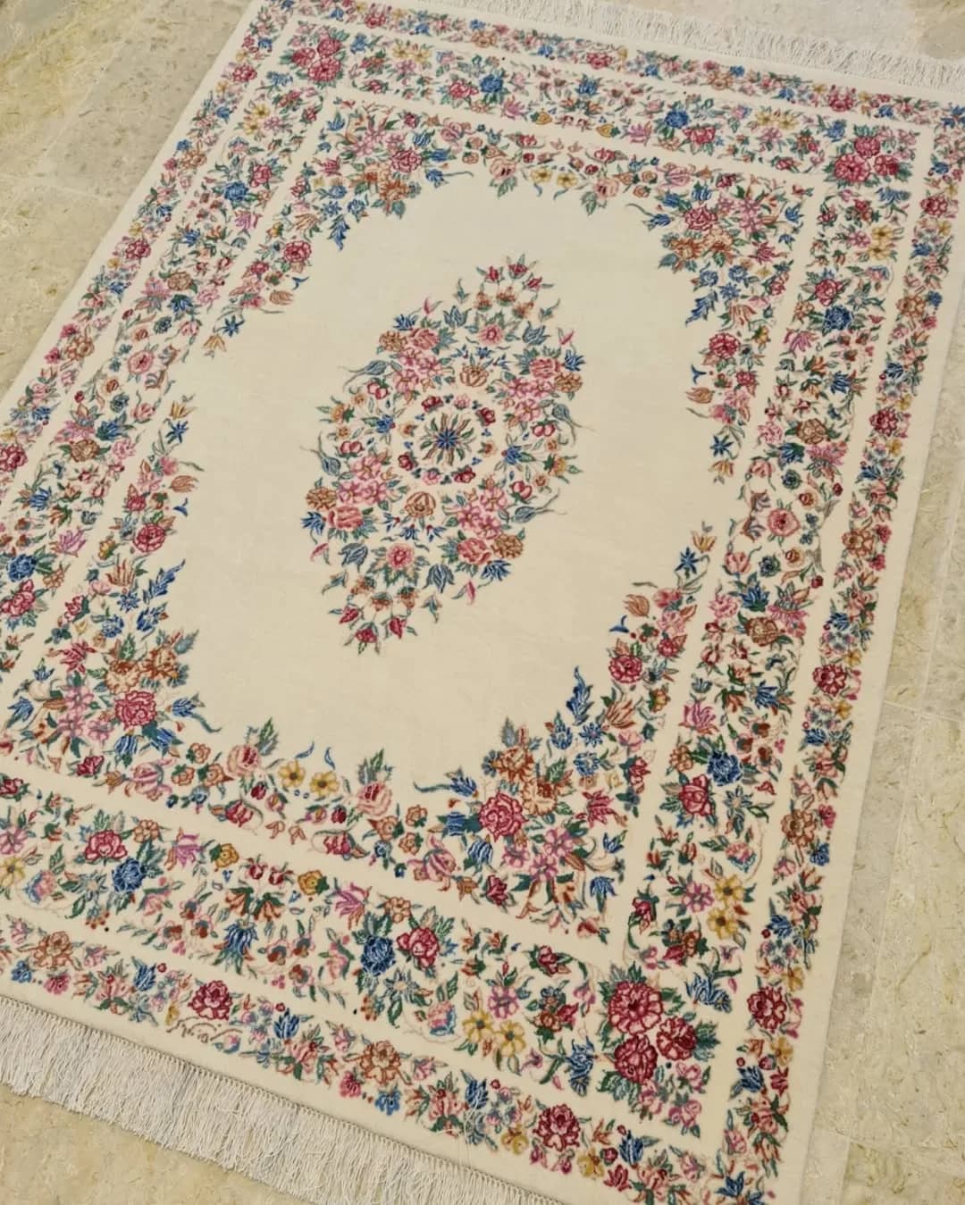 قالیچه سه متری کرم دیبا