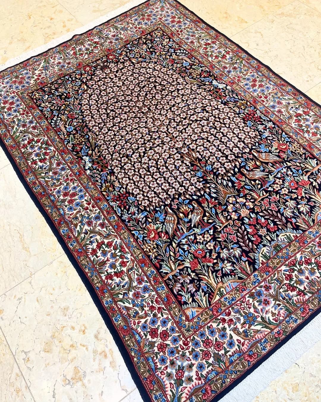 قالیچه سه متری درختی نسترن کرمان