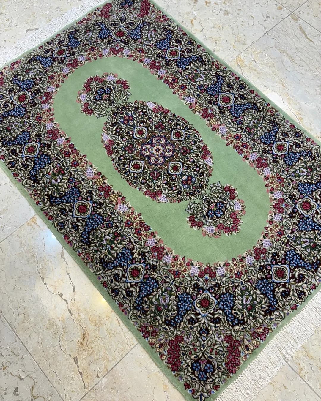 قالیچه ذرع و نیم سبز خوشهانگوری کرمان