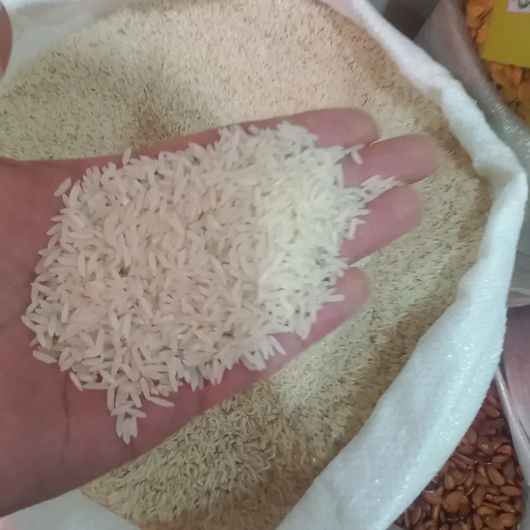 برنج عطری دوشتور، رنگ سفید، دانه بلند
