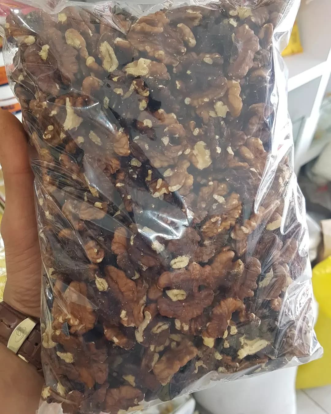 مغز گردو خورشتی، رنگ قهوهای و کرم، بستهبندی پلاستیکی