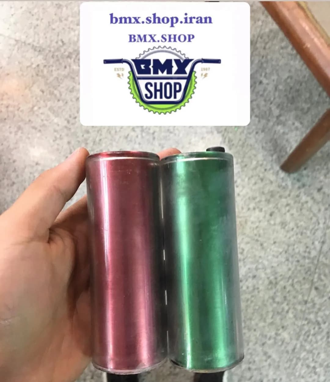 پگ دوچرخه BMX ترکام، رنگ قرمز و سبز، جنس فلز، استوانهای لولهای