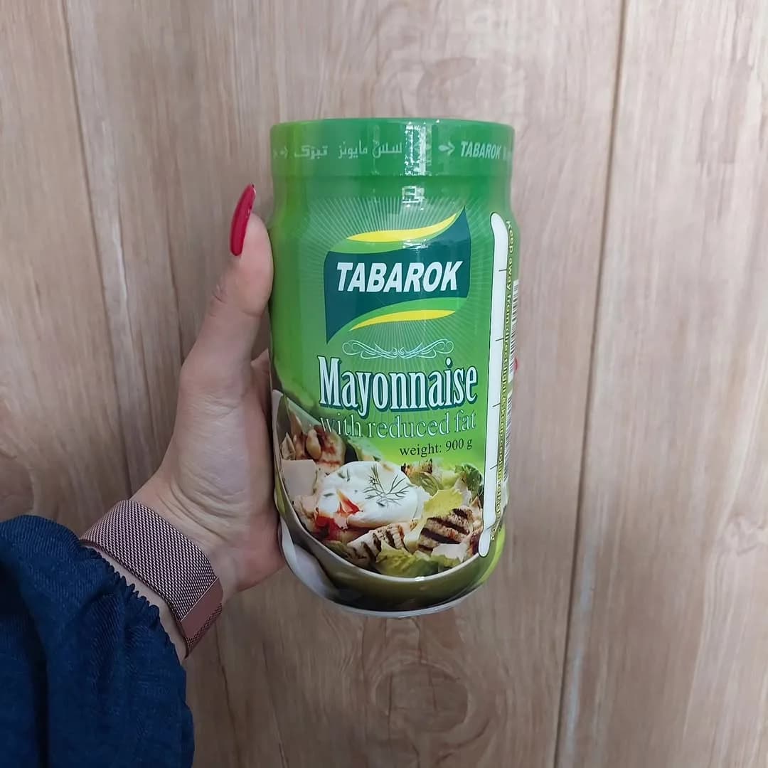 سس مایونز ۹۰۰ گرمی تبرک، رنگ سبز و سفید، جنس پلاستیک، بطری استوانهای