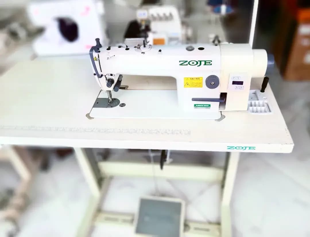 چرخ راسته Zoje، رنگ سفید، جنس فلز، صنعتی، دوخت مستقیم