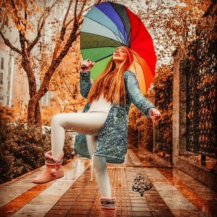 چتر زنانه رنگین کمان ۱۶ فنر، رنگ قرمز، نارنجی، زرد، سبز، آبی و بنفش، جنس پلاستیک، دستی، بلند