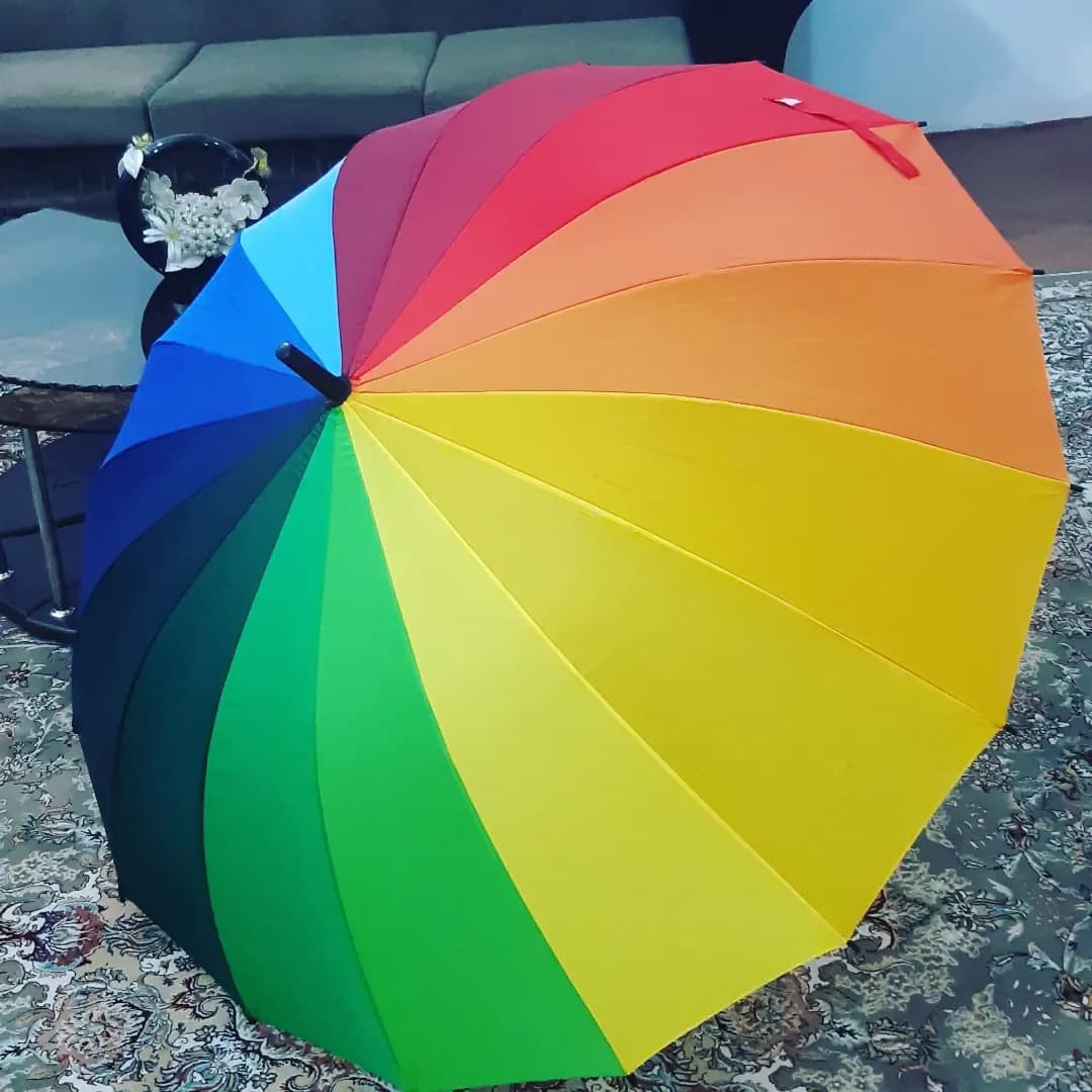چتر رنگینکمان ۱۶ فنر دو نفره، رنگ رنگارنگ، جنس پارچه، تاشو و دستهدار