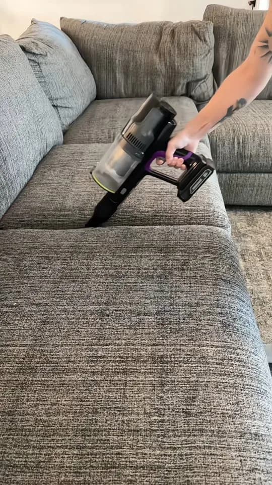 جاروشارژی PowerClean FurGuard Bissell، رنگ مشکی و خاکستری، جنس پلاستیک، دستی کوچک