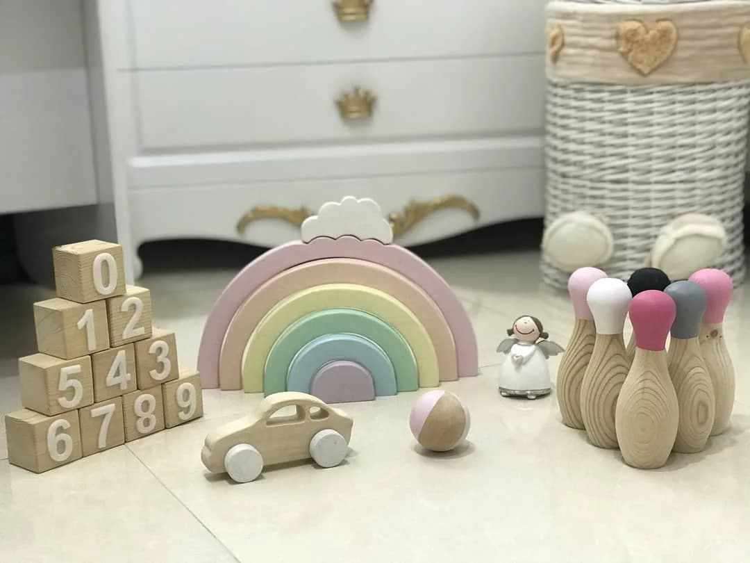 ست مکعب اعداد چوبی، رنگ سفید، صورتی و سبز، بچگانه