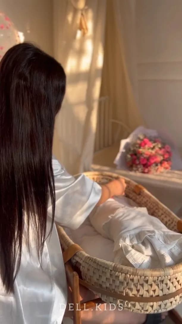 گهواره حصیری چوبی نوزاد، رنگ سفید و کرم، جنس پارچه، گهواره تختی