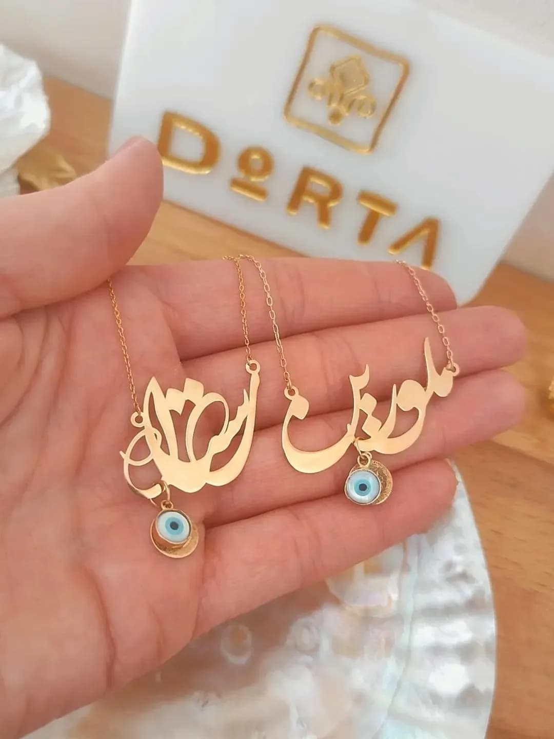 گردنبند اسم، رنگ طلایی و آبی، جنس فلز، زنجیری با پلاک نام