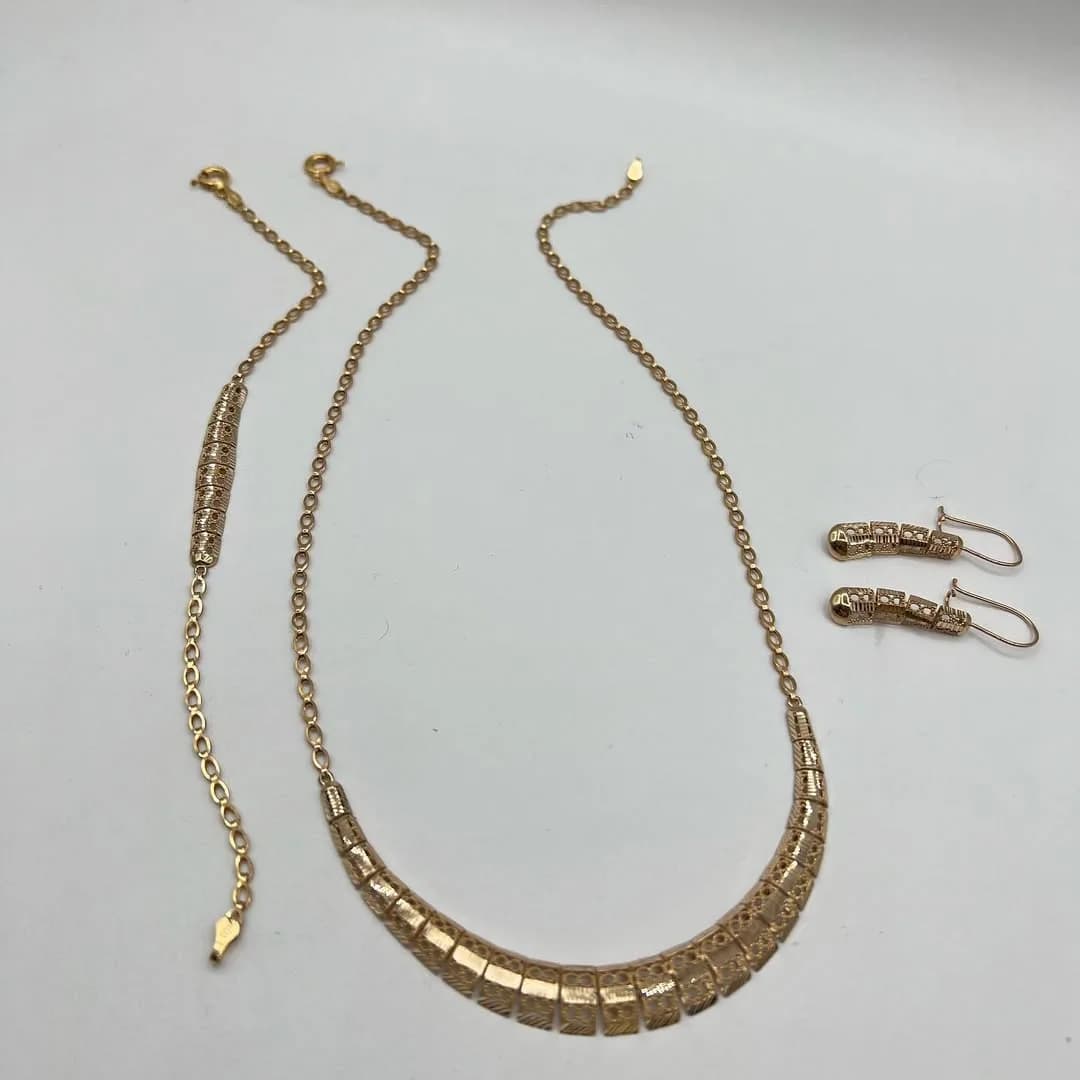 ست گردنبند و گوشواره طلا