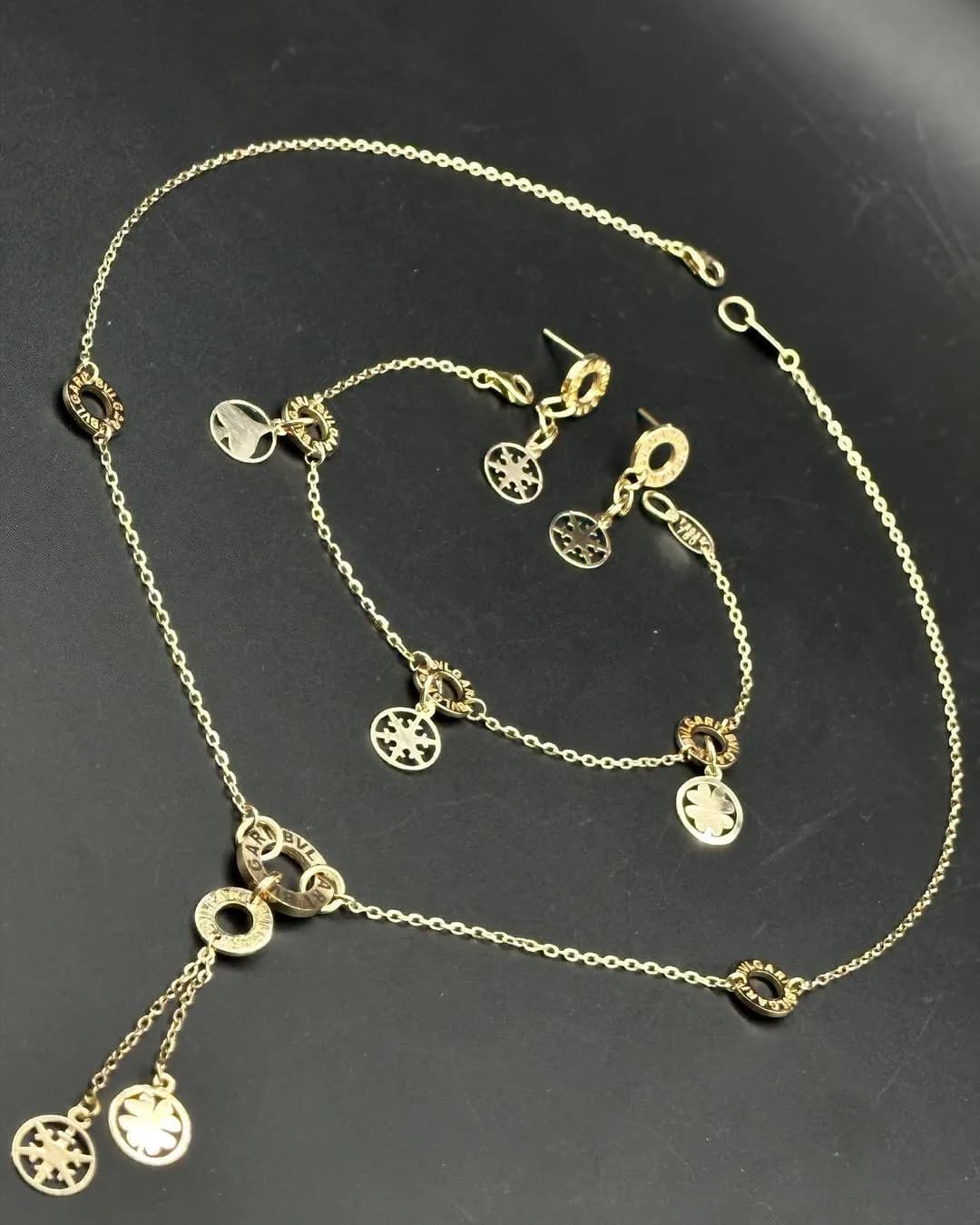 سرویس طلا بولگاری BVLGARI، رنگ طلایی، گردنبند و دستبند و گوشواره