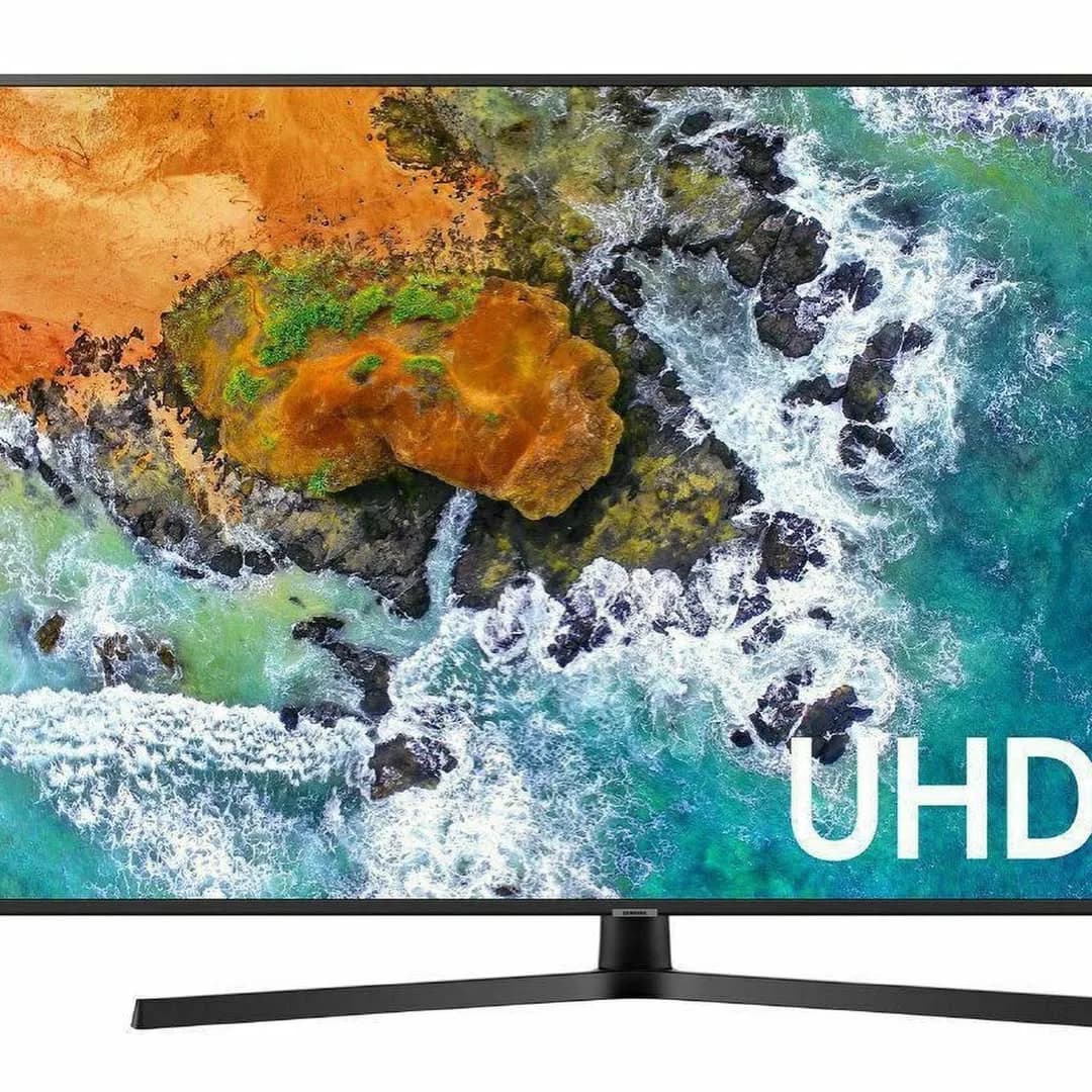 تلویزیون ۵۵ اینچ سامسونگ RU7400، رنگ مشکی، جنس شیشه و پلاستیک، UHD