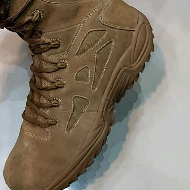 پوتین ریبوک خاکی Reebok، رنگ کرم، جنس جیر، ساق بلند، بنددار