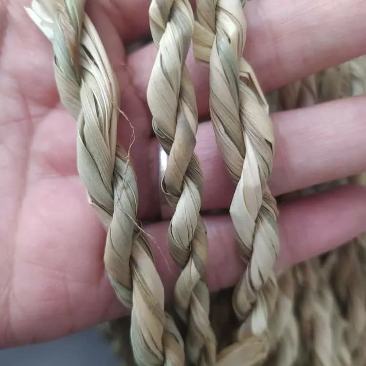 طناب کنفی بسته ۸۰ متری — رنگ کرم — نمای دردست — پهنای ۶ تا ۸ میل