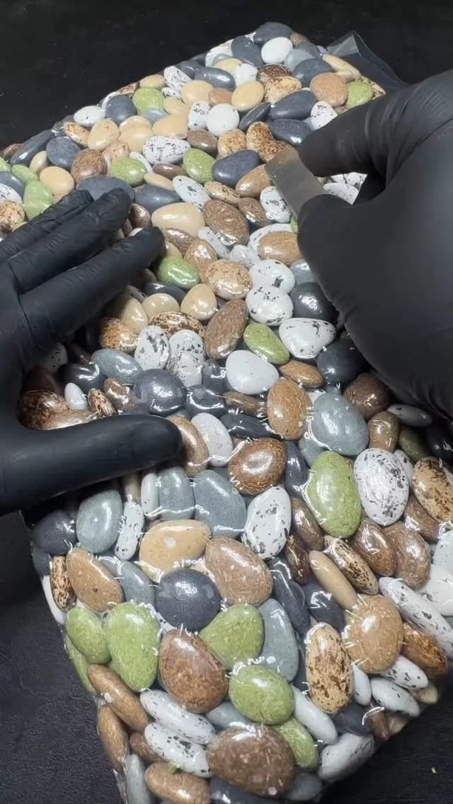شکلات سنگی رودخانه، رنگ رنگارنگ، صیقلی، گرد
