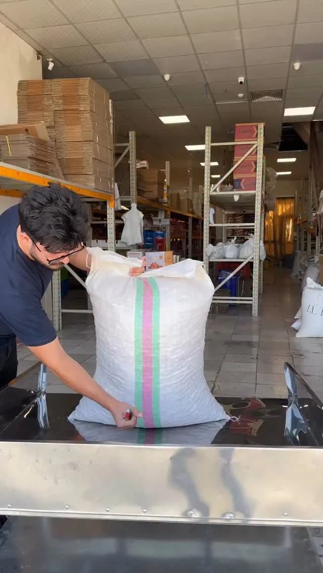 بادام منقا پوست کاغذی