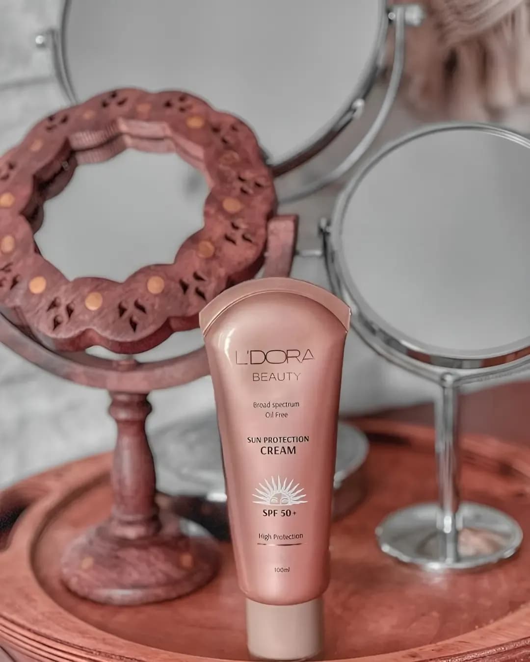 کرم ضد آفتاب SPF 50 لدورا