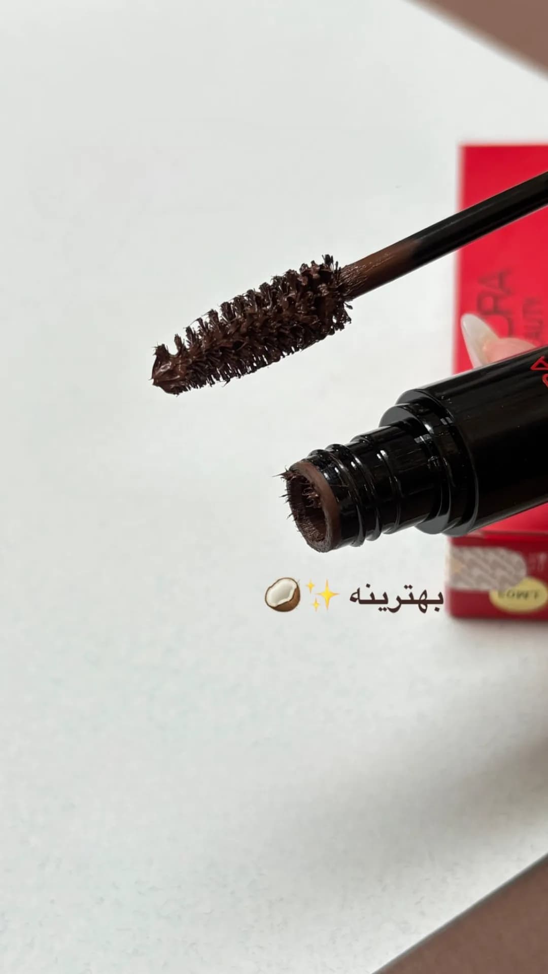 ریمل قهوهای حجمدهنده لدورا، رنگ مشکی، جنس پلاستیک، تیوپی با برس