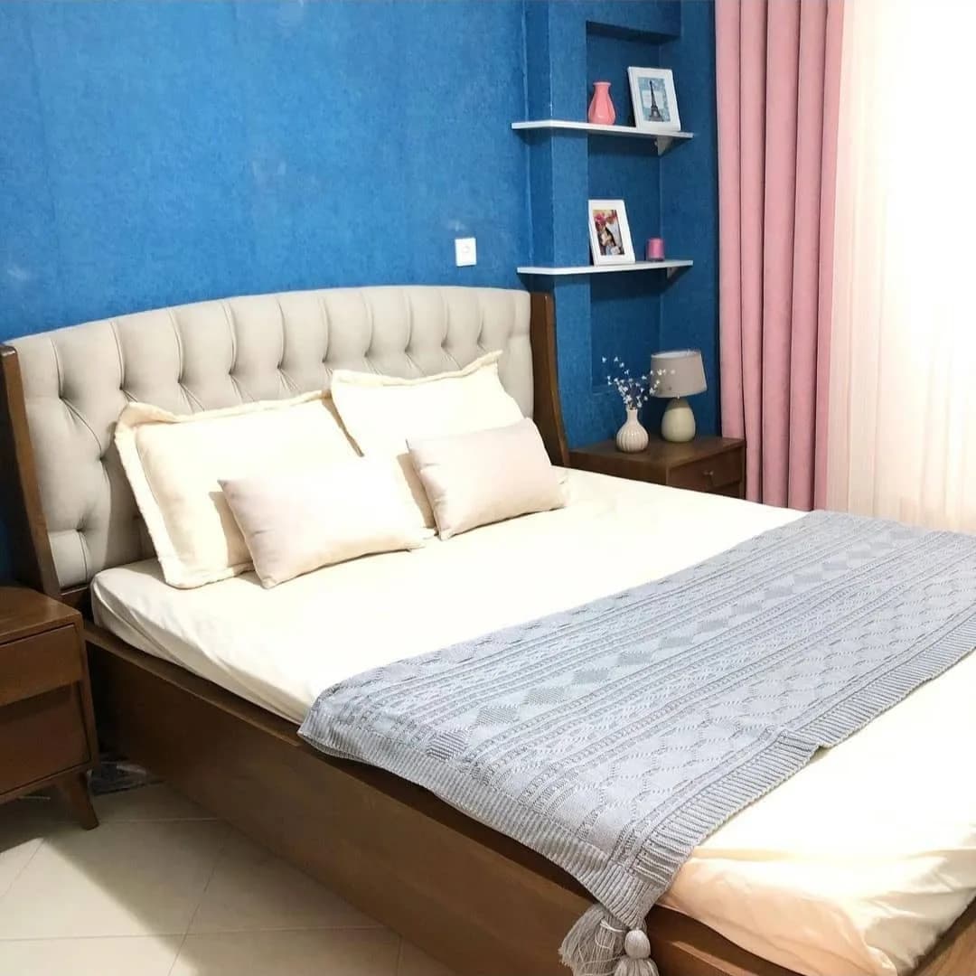 شال مبل، رنگ خاکستری، جنس بافتنی، طرح هندسی، با منگوله