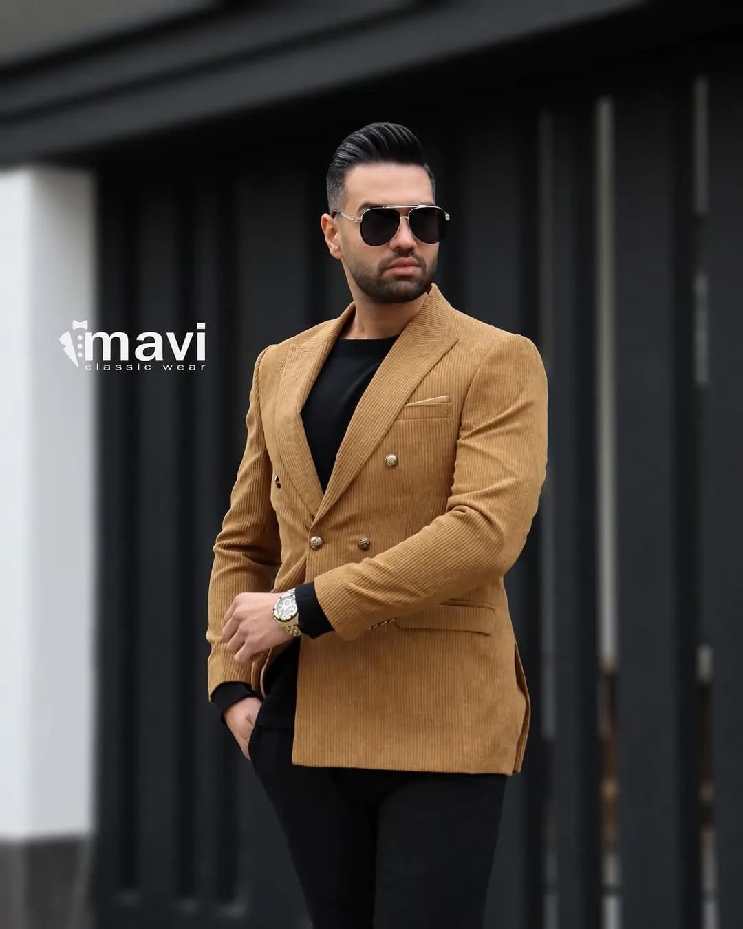 کت تک مخمل کبریتی، رنگ قهوهای شتری، دو دکمه، جذب