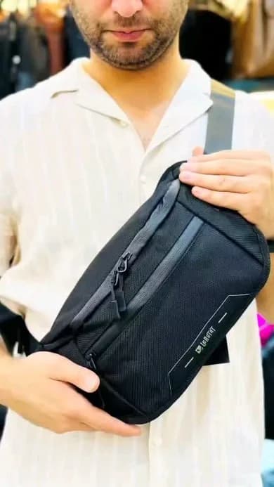 کیف کمری، رنگ مشکی، جنس پارچه، دوشی، زیپدار