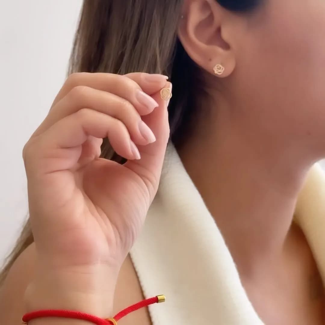 گوشواره طلا گل، رنگ طلایی، میخی طرح گل