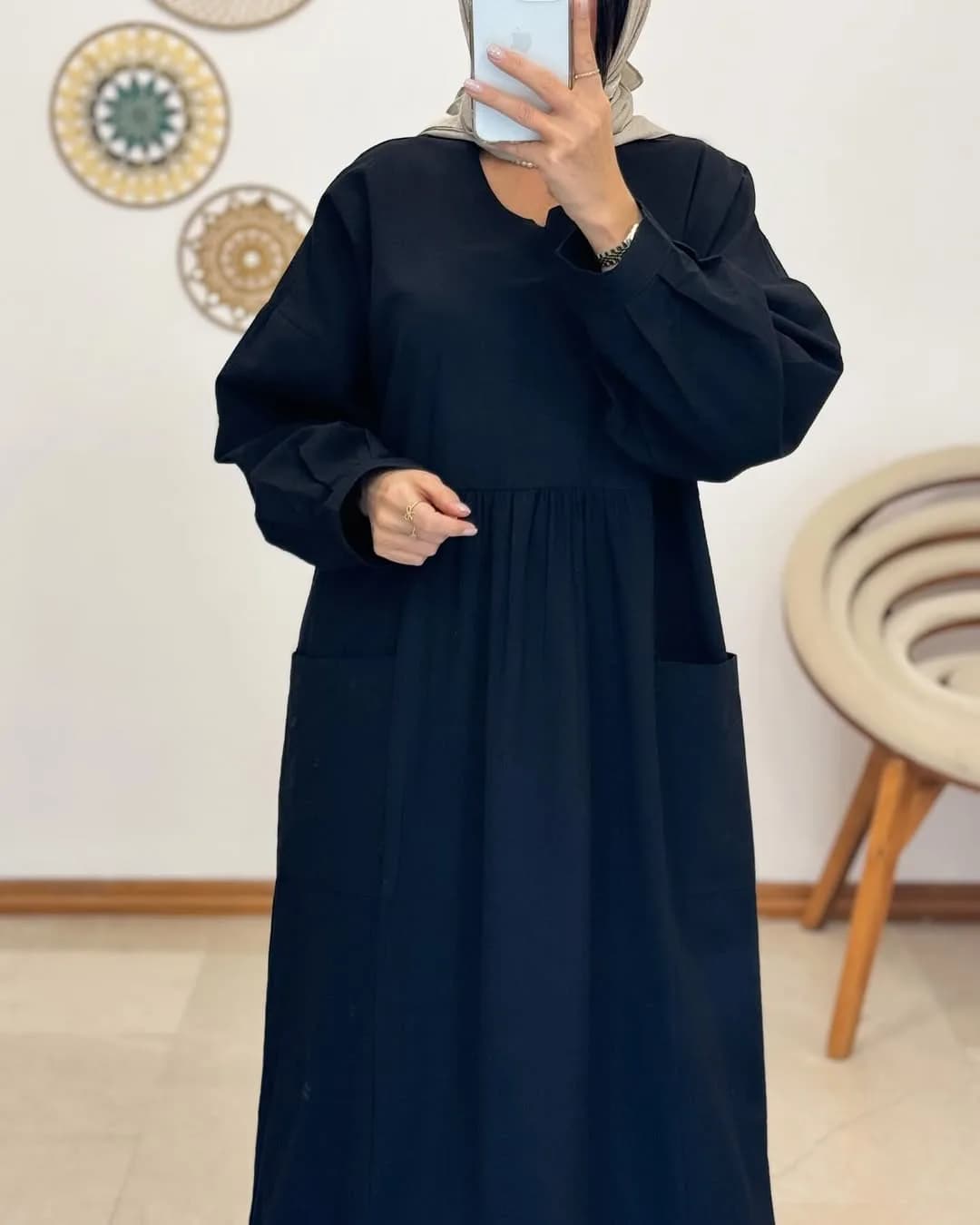 سارافن گت دار — رنگ مشکی — نمای جزئیات — ۲ جیب